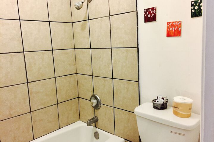 Room 30 of 38