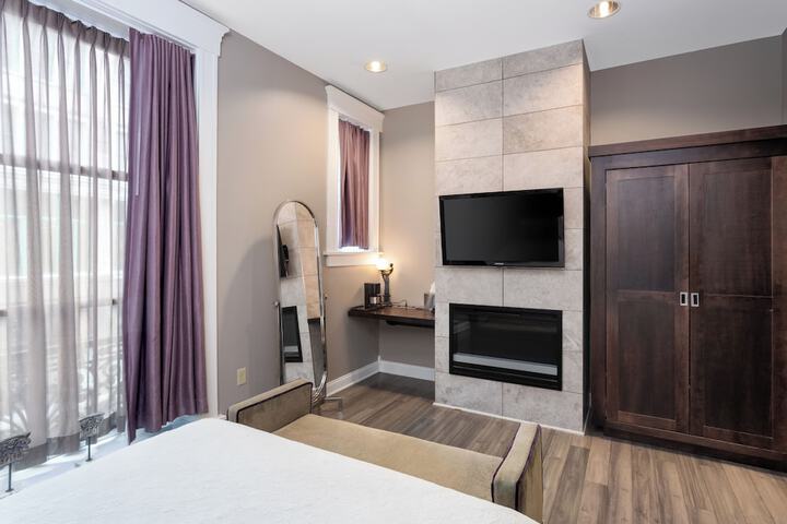 Room 16 of 44