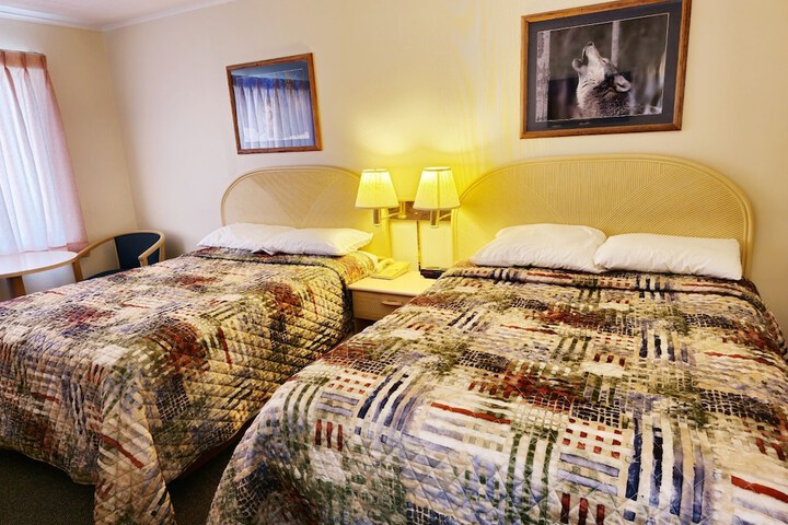 Gray Wolf Lodge