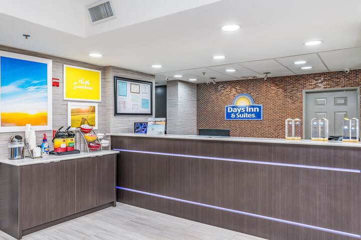 Days Inn & Suites by Wyndham Prattville-Montgomery