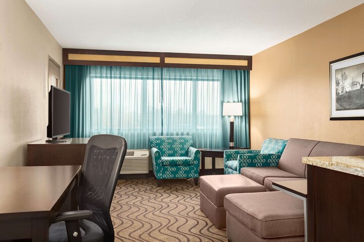 Room 9 of 29
