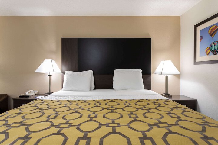Room 8 of 26