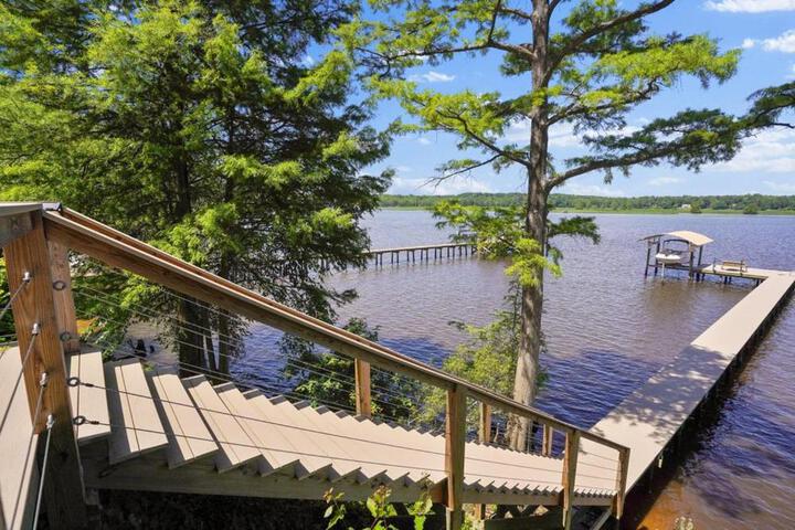 Chickahominy Riverside Guest Home by Williamsburg