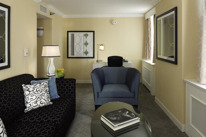 Room 25 of 42