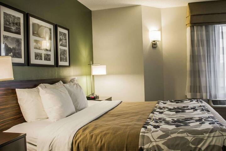 Room 11 of 23