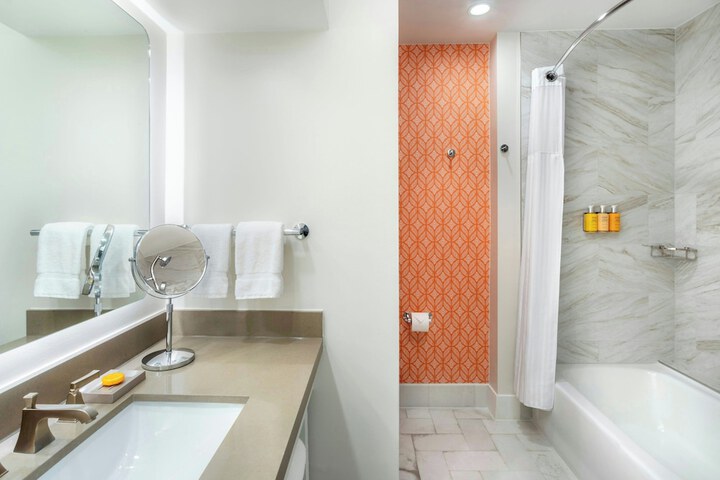 Hotel Colonnade Coral Gables Autograph Collection