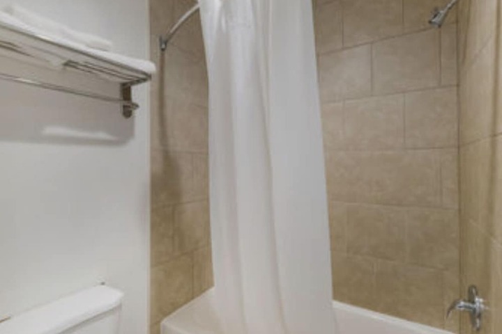 Room 20 of 29