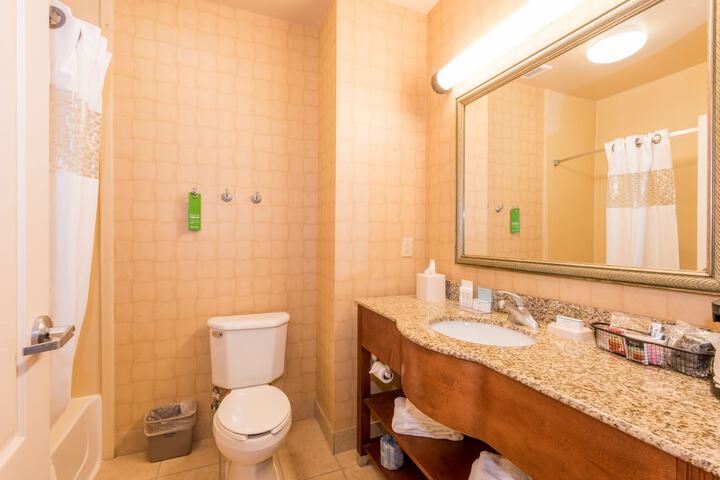 Room 6 of 29