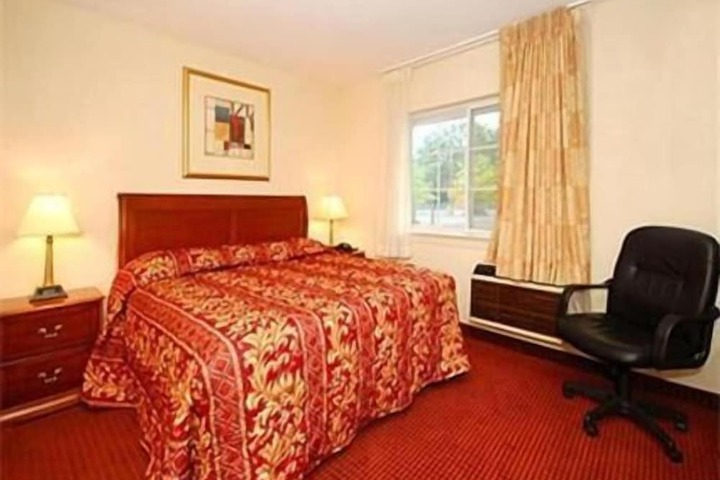 Room 29 of 34