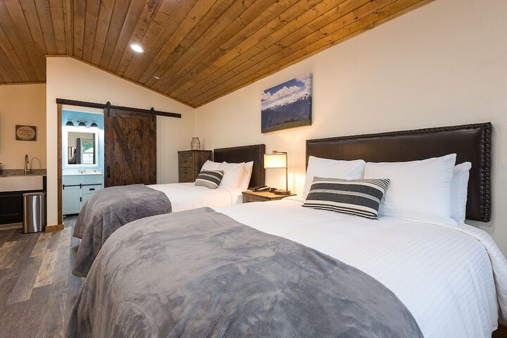 Woodland Inns
