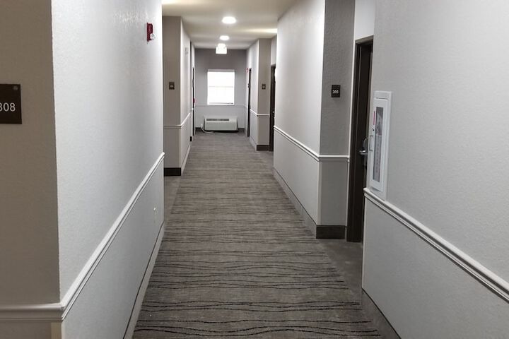 Ballroom/Hall 39 of 43