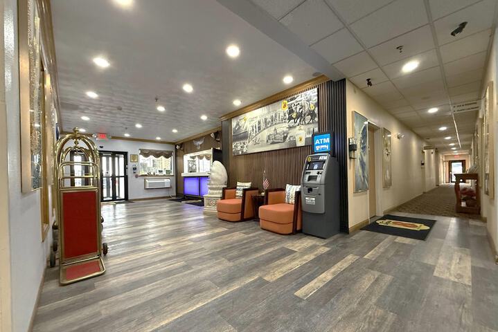 Super 8 by Wyndham Uniontown PA