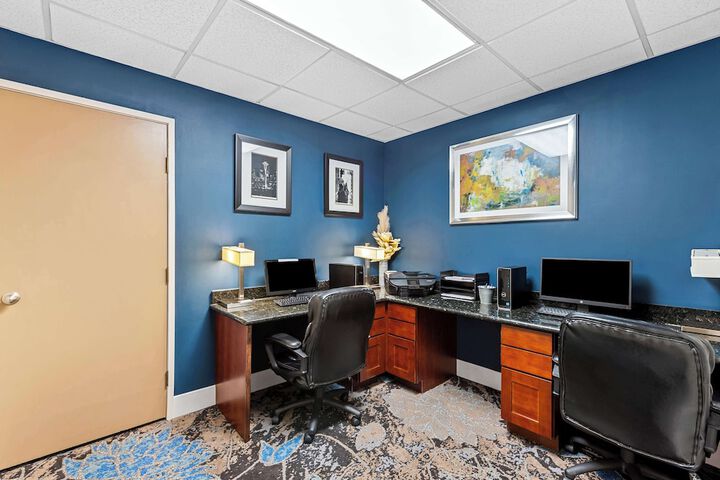 Best Western Cascadia Inn