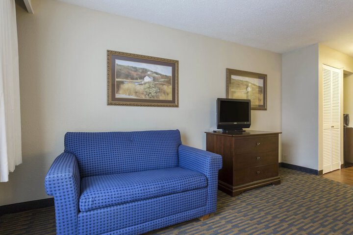 Room 19 of 41