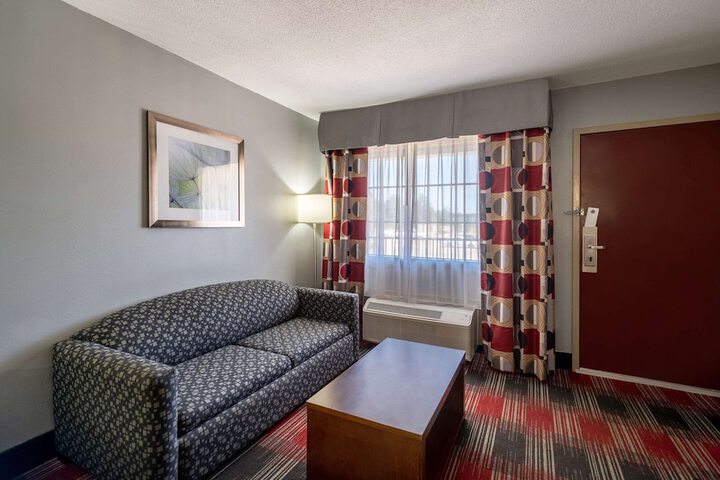 Room 6 of 20