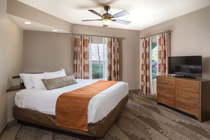 Room 33 of 44
