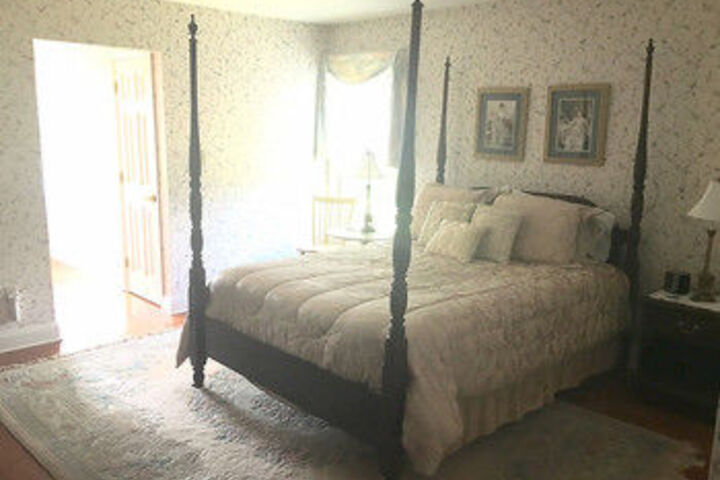 Earlystown Manor Bed & Breakfast