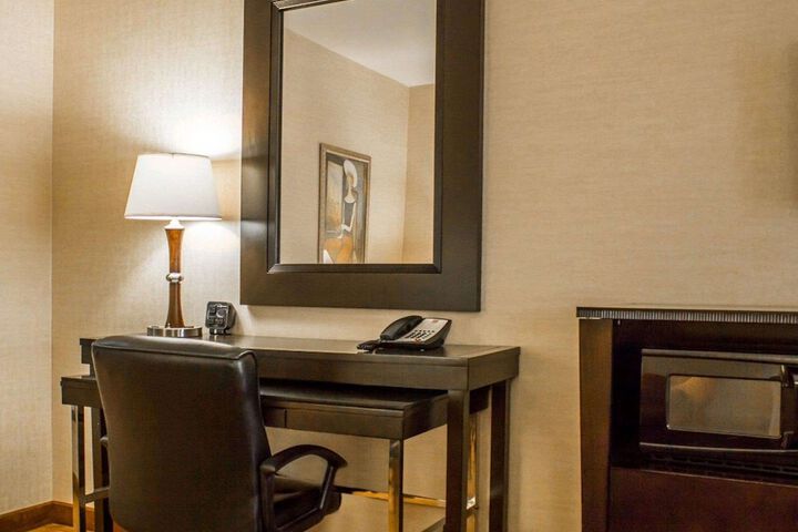 Room 21 of 48