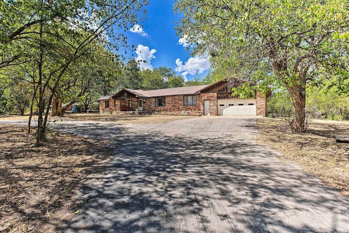 Lovely anna Fink House w / Patio & Fire Pit