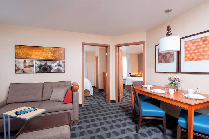 Room 12 of 17