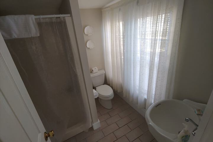 Room 63 of 182
