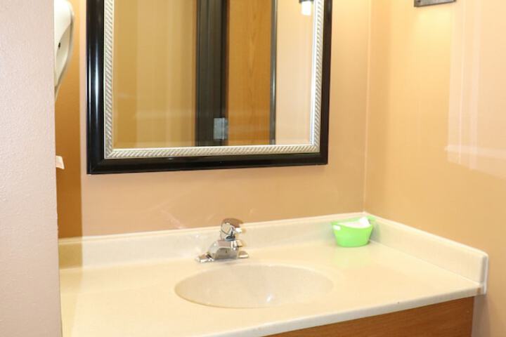 Room 14 of 26