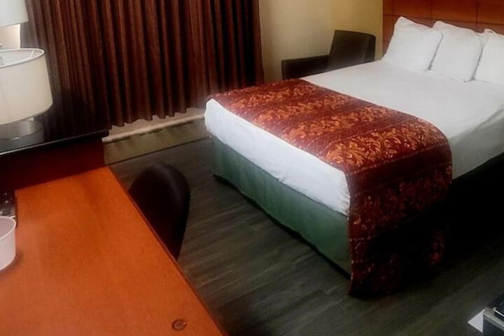 Room 17 of 26