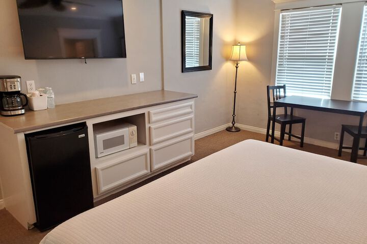 Room 27 of 45