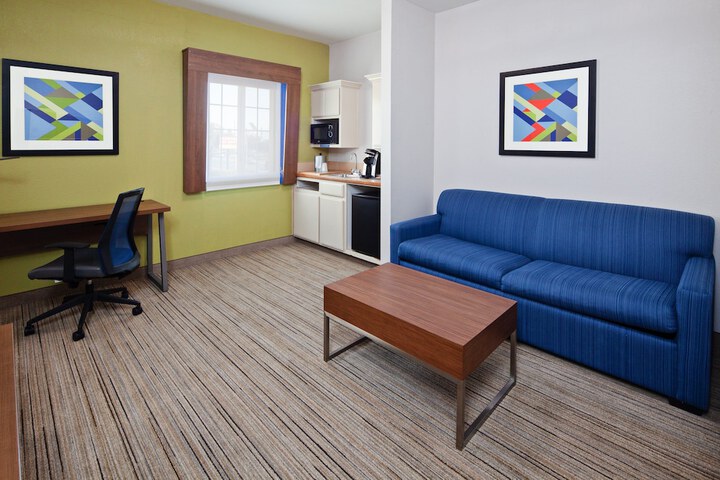 Room 25 of 43