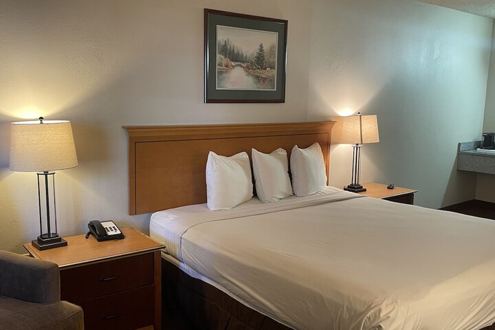Room 21 of 32