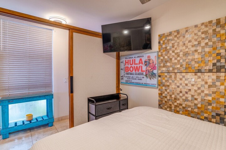 Room 8 of 19