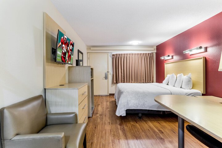 Room 15 of 33