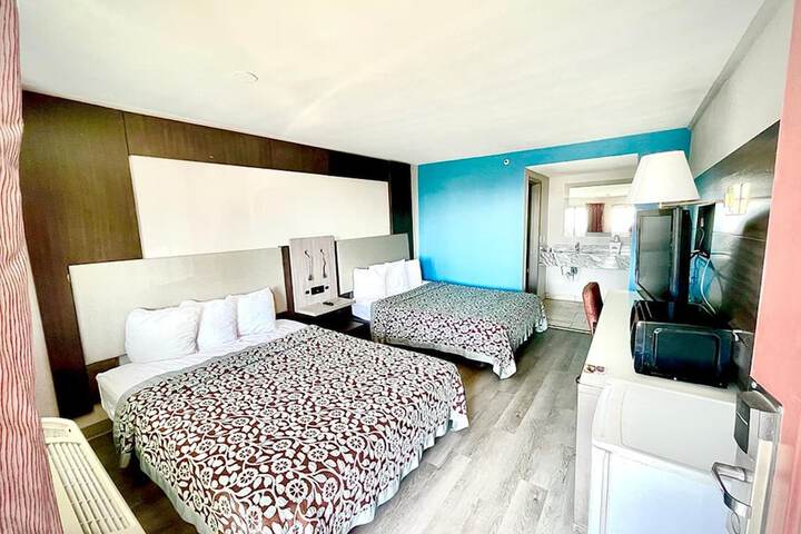 Room 8 of 14