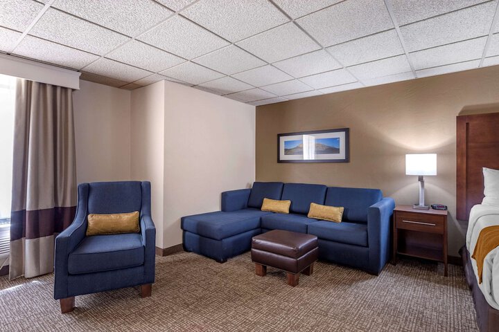 Room 44 of 65