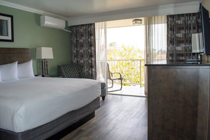 Room 40 of 67