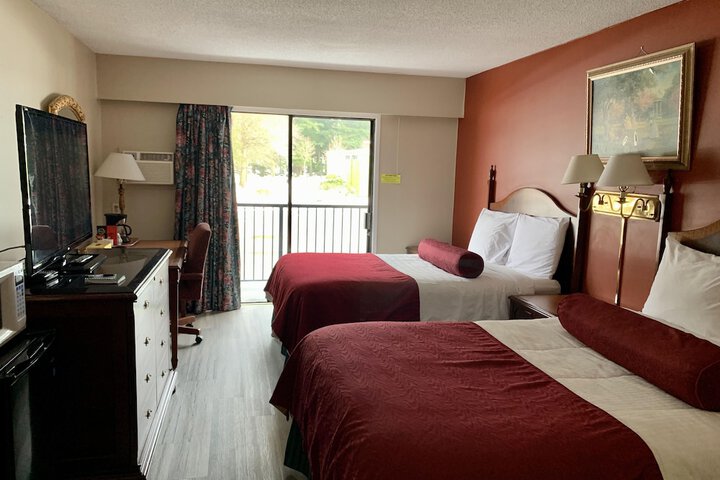 Room 28 of 46