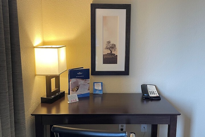Room 4 of 20