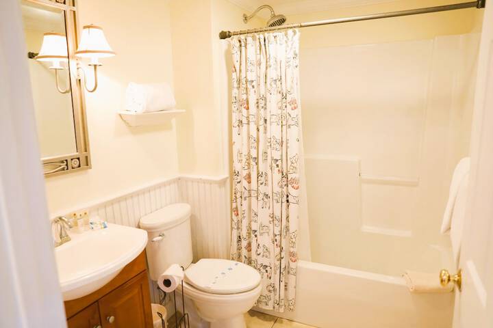 Room 90 of 230
