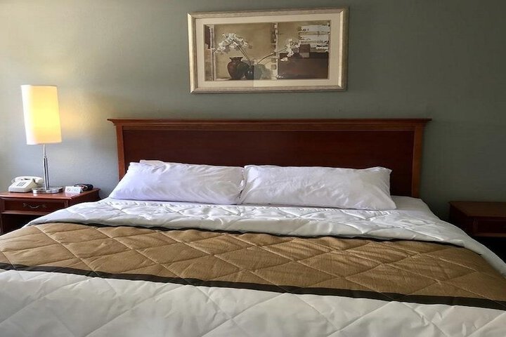 Room 12 of 14