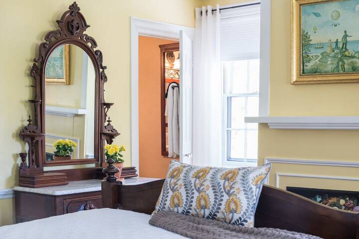 Room 45 of 121