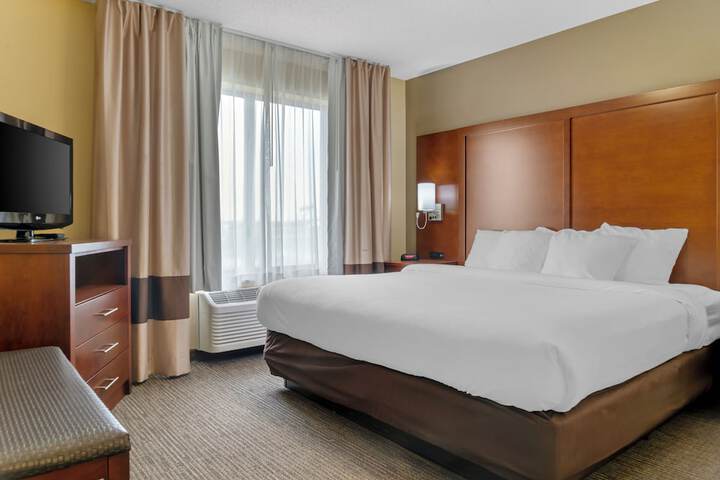 Comfort Suites Findlay I-75 near Sports Complex