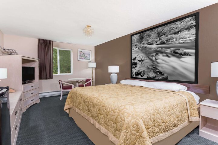 Room 40 of 46