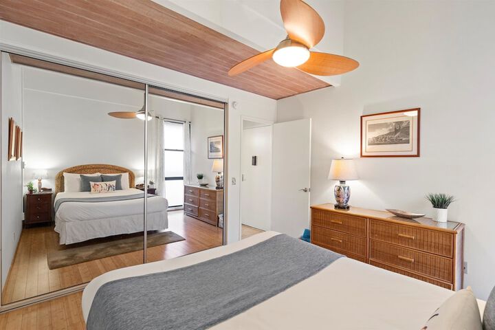 Room 185 of 271