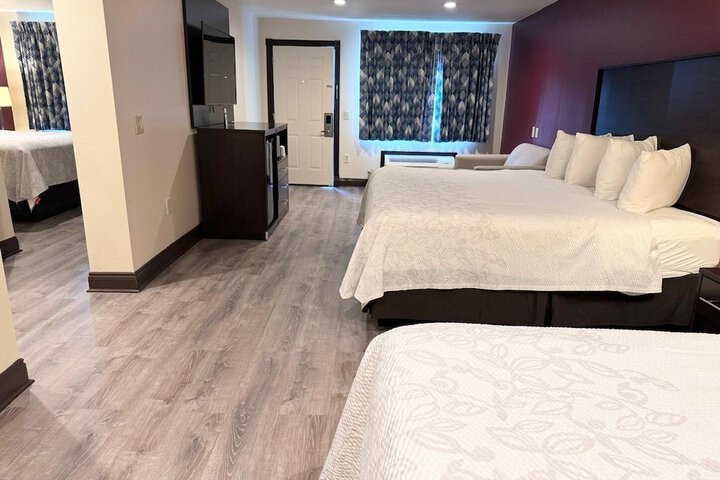 Room 16 of 48