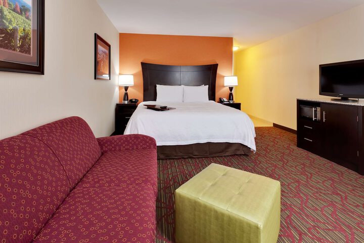 Room 9 of 19