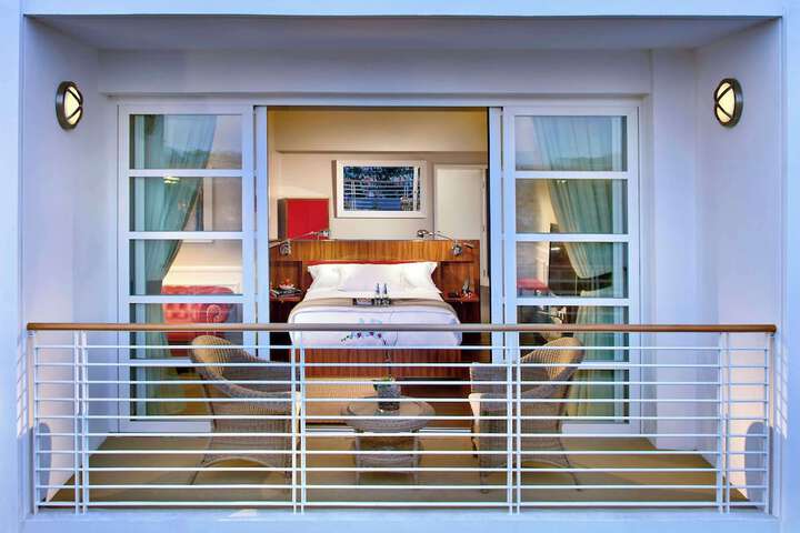 Room 28 of 54