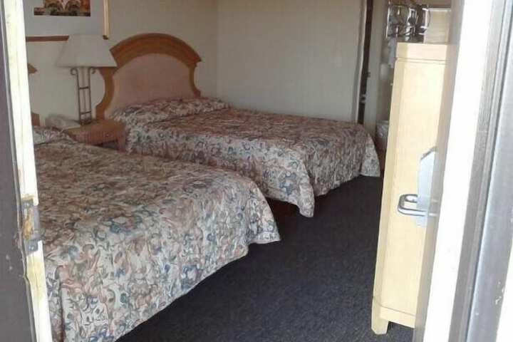 Room 15 of 19