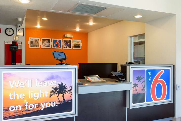 Motel 6 Mojave CA