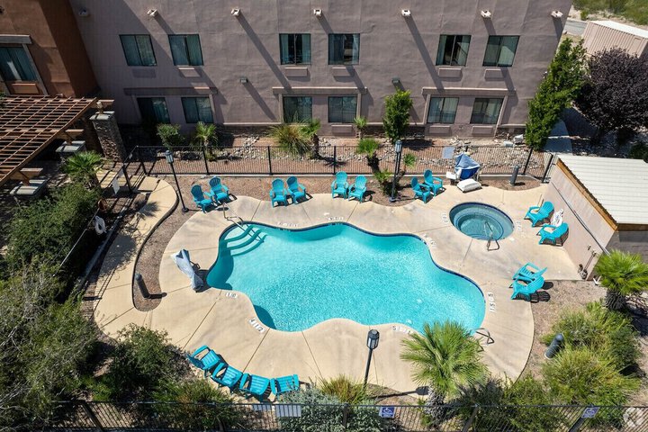Pool 28 of 135