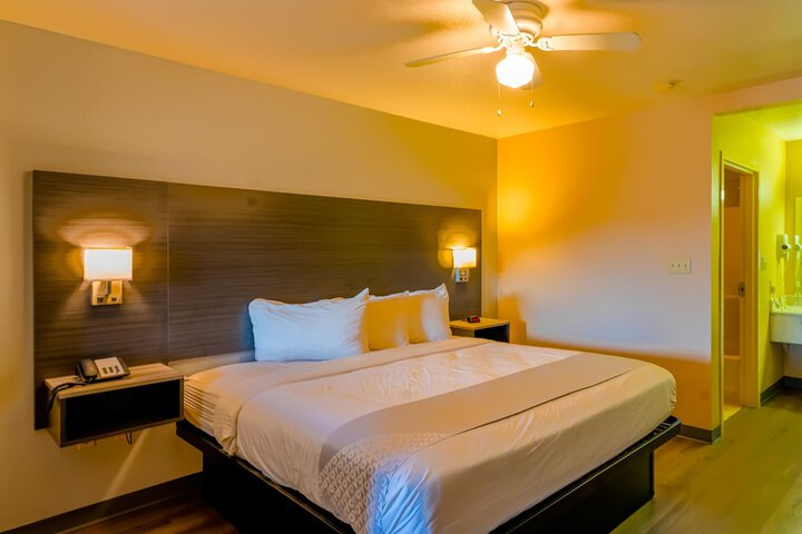Room 26 of 49